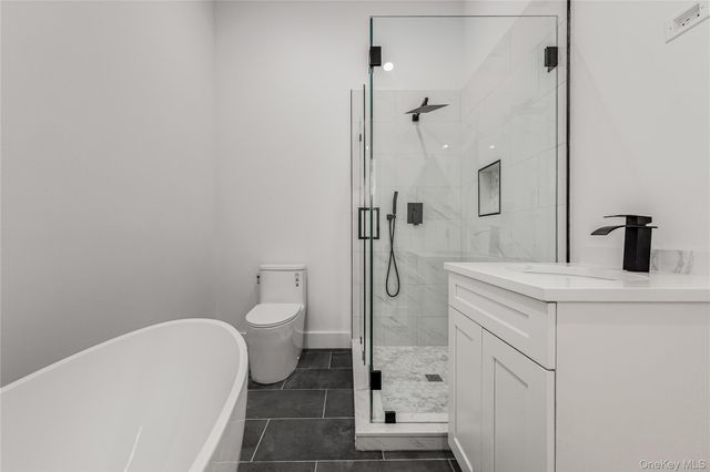 105 Old Riverhead Road, Hampton Bays, NY 11946