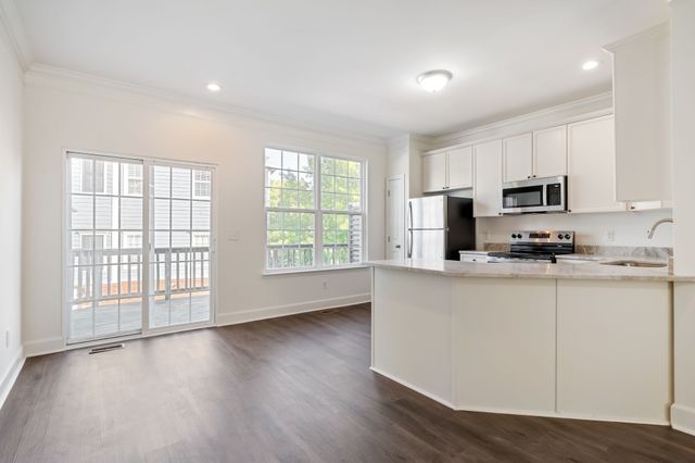 7407 Lords Chapel Dr, Nashville, TN 37211