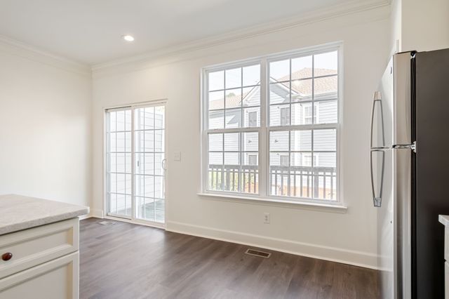 7407 Lords Chapel Dr, Nashville, TN 37211