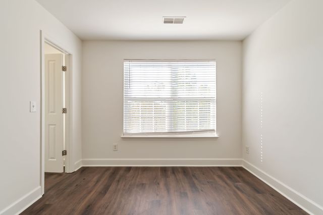 7407 Lords Chapel Dr, Nashville, TN 37211