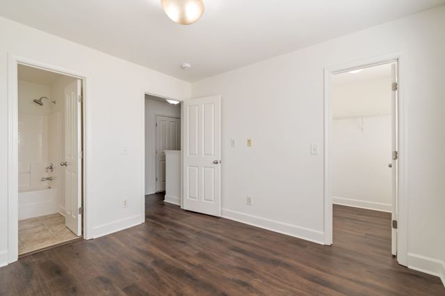 7407 Lords Chapel Dr, Nashville, TN 37211