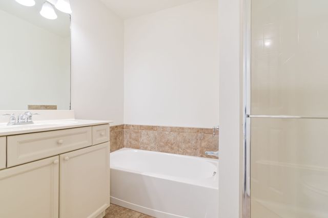 7407 Lords Chapel Dr, Nashville, TN 37211