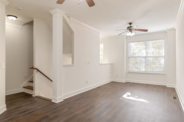 7407 Lords Chapel Dr, Nashville, TN 37211