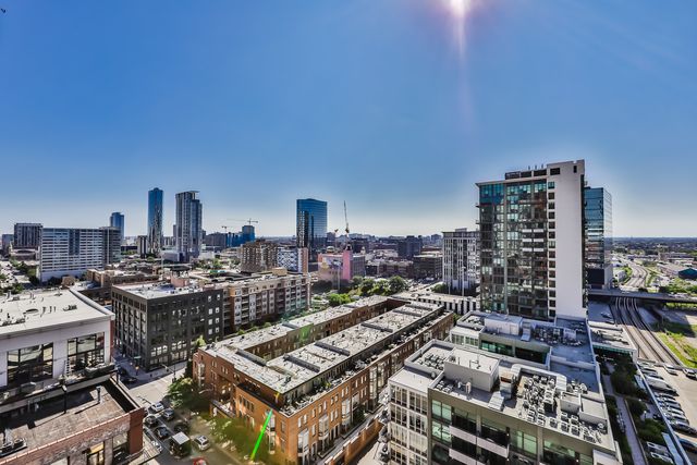 330 N JEFFERSON Street 1607, Chicago, IL 60661