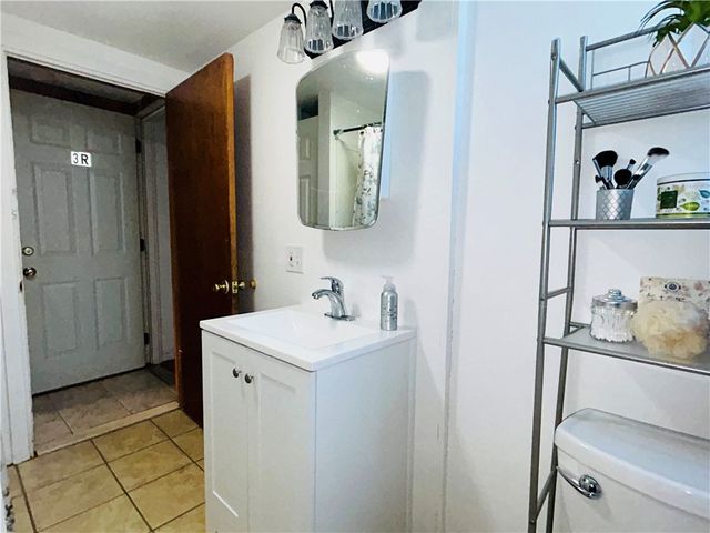 86 Appleton Street 3R, Providence, RI 02909