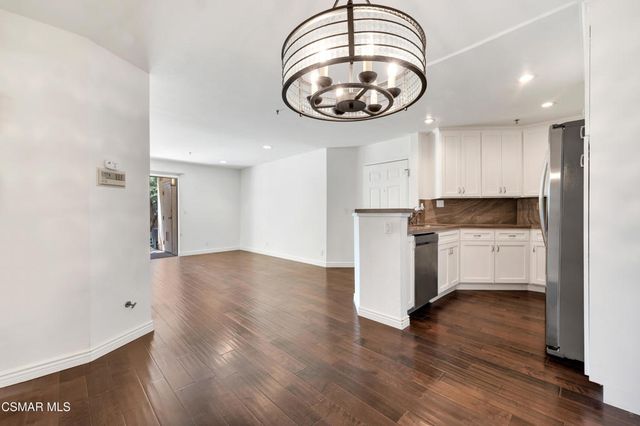 5744 Oak Bend Lane 108, Oak Park, CA 91377