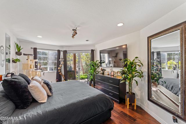 5744 Oak Bend Lane 108, Oak Park, CA 91377