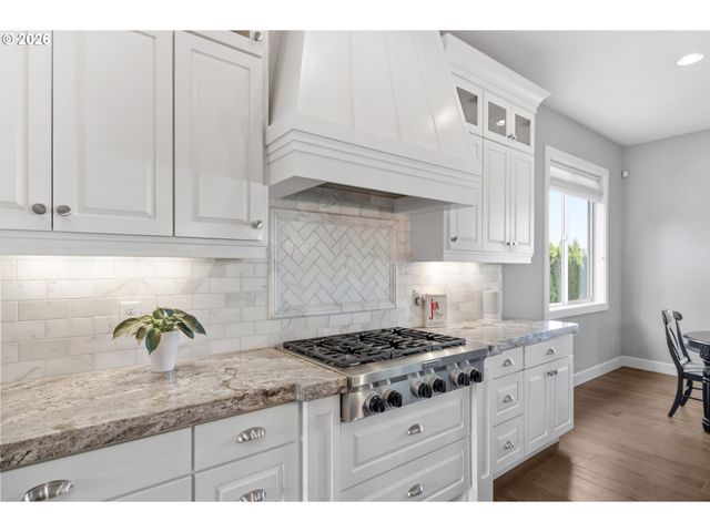 6231 Nw KLICKITAT Ct, Camas, WA 98607