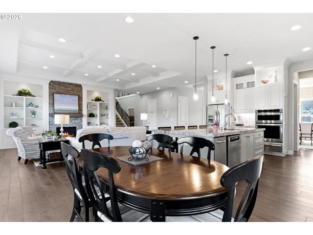 6231 Nw KLICKITAT Ct, Camas, WA 98607