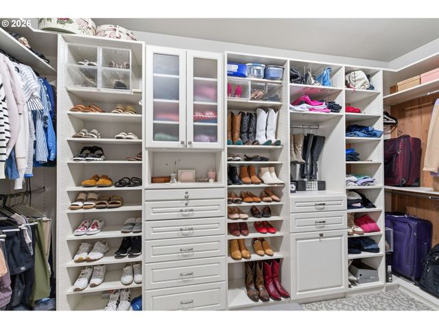 6231 Nw KLICKITAT Ct, Camas, WA 98607