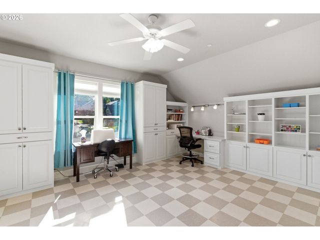 6231 Nw KLICKITAT Ct, Camas, WA 98607