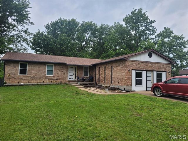 1125 Vicksburg Drive, Festus, MO 63028