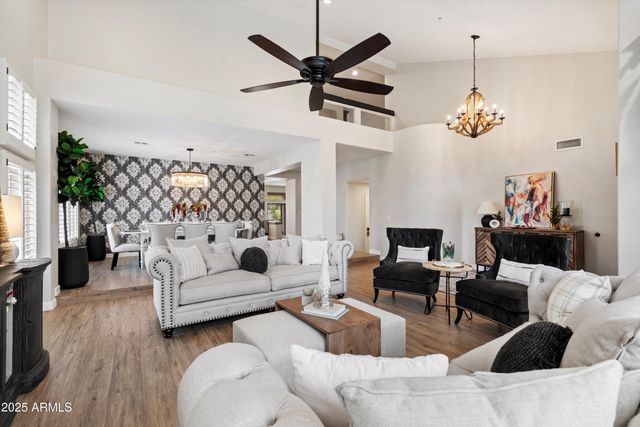 7600 E TAILFEATHER Drive, Scottsdale, AZ 85255