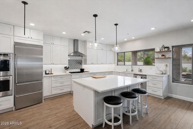 7600 E TAILFEATHER Drive, Scottsdale, AZ 85255