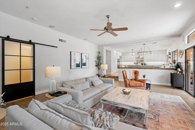 7600 E TAILFEATHER Drive, Scottsdale, AZ 85255