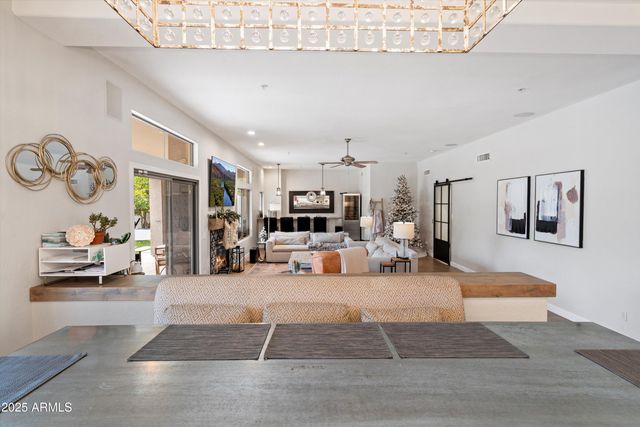 7600 E TAILFEATHER Drive, Scottsdale, AZ 85255