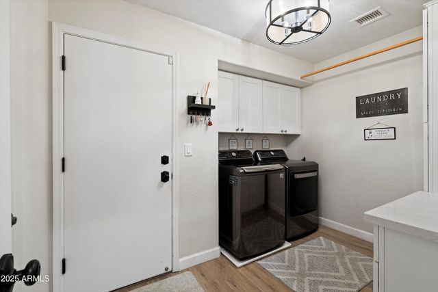 7600 E TAILFEATHER Drive, Scottsdale, AZ 85255