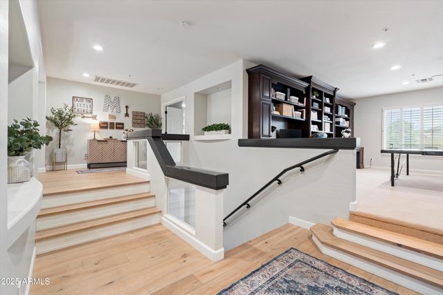 7600 E TAILFEATHER Drive, Scottsdale, AZ 85255