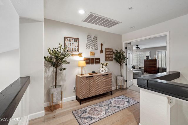 7600 E TAILFEATHER Drive, Scottsdale, AZ 85255