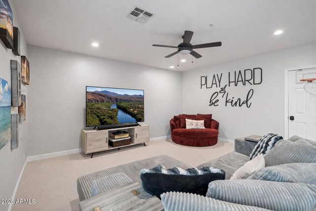 7600 E TAILFEATHER Drive, Scottsdale, AZ 85255