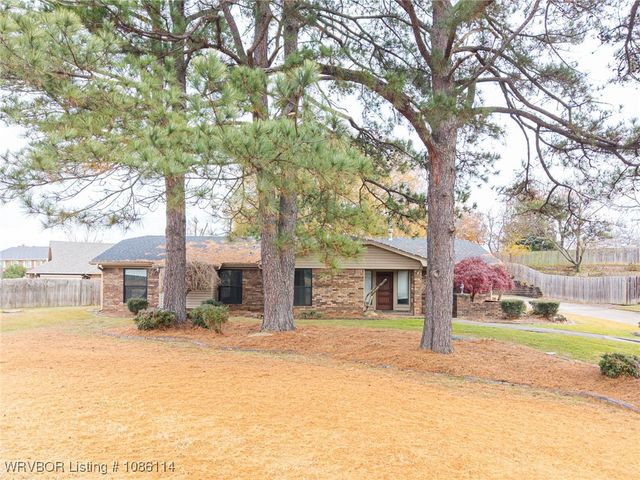 3001 S 106th Circle, Fort Smith, AR 72903