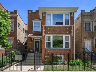4421 N Troy Street, Chicago, IL 60625