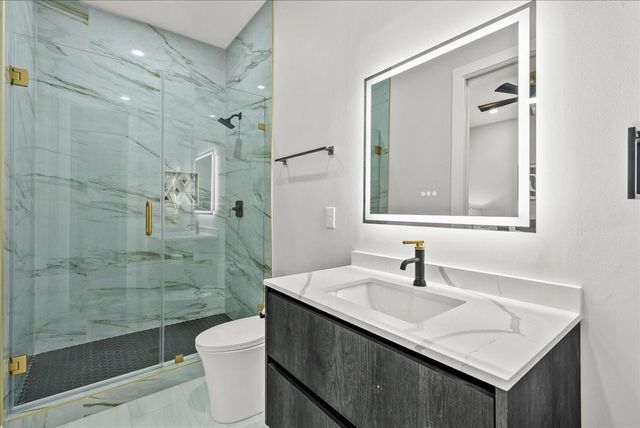 516 Reinerman Street, Houston, TX 77007