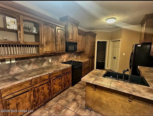 201 Eastside Lane, Brandon, MS 39047