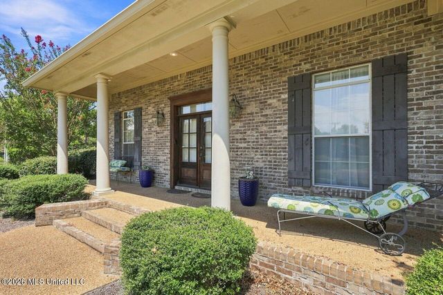 201 Eastside Lane, Brandon, MS 39047