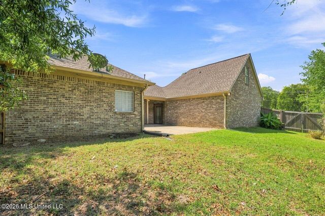 201 Eastside Lane, Brandon, MS 39047