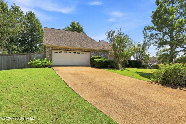 201 Eastside Lane, Brandon, MS 39047