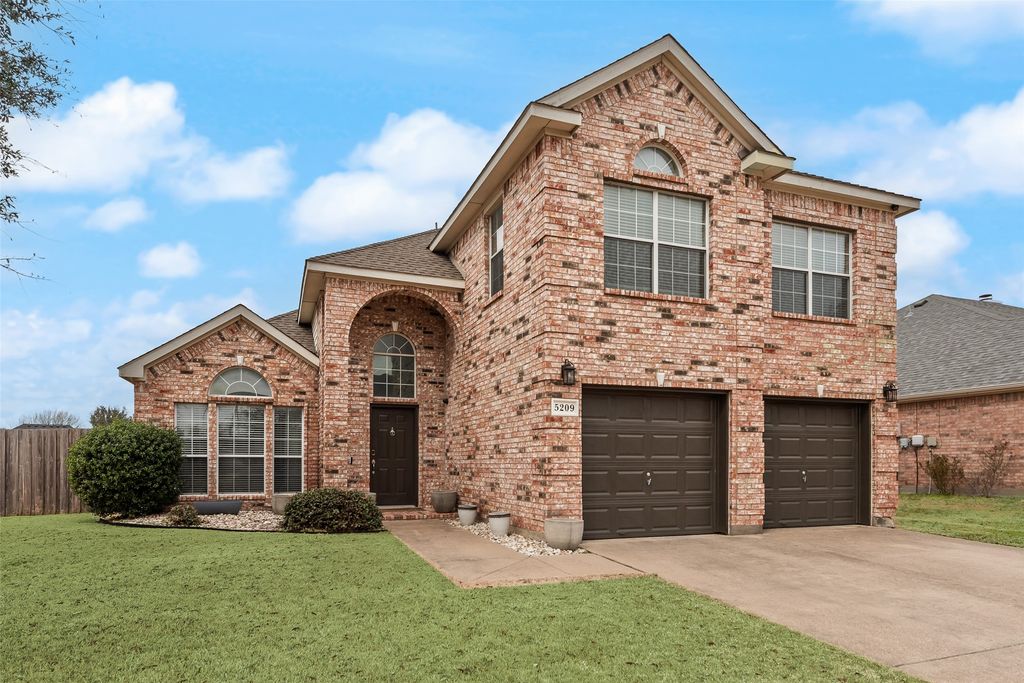 5209 Charisma Drive, Midlothian, TX 76065