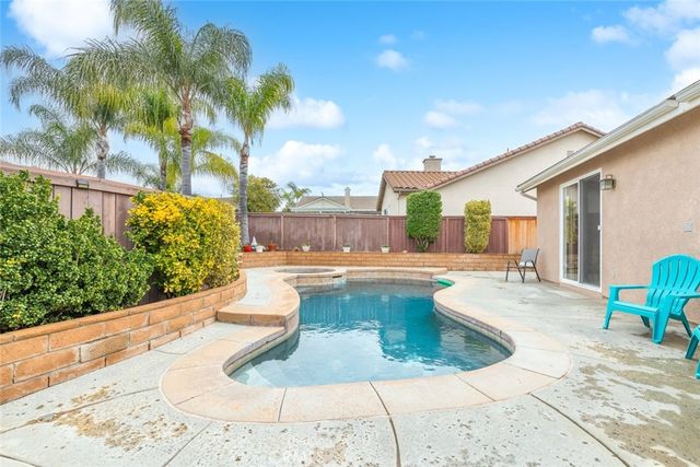 40336 Torrey Pines, Murrieta, CA 92563