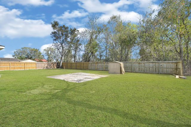 2113 Cemetery Road, Santa Fe, TX 77517