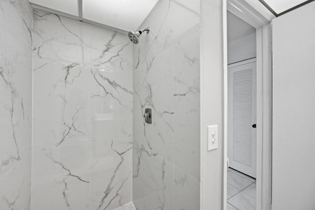 422 Burgundy I, Delray Beach, FL 33484