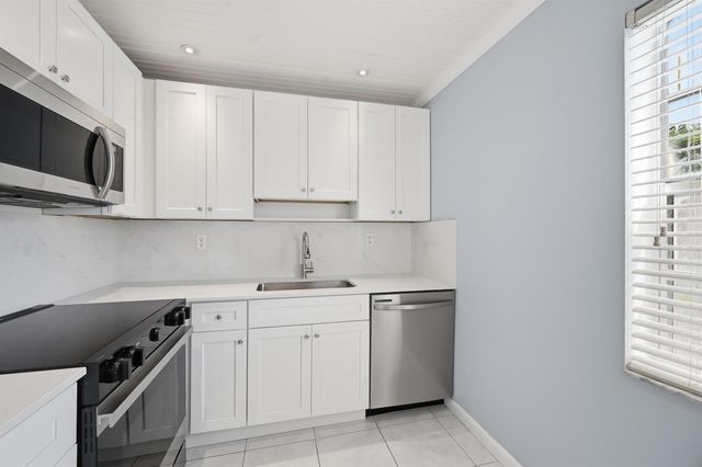 422 Burgundy I, Delray Beach, FL 33484
