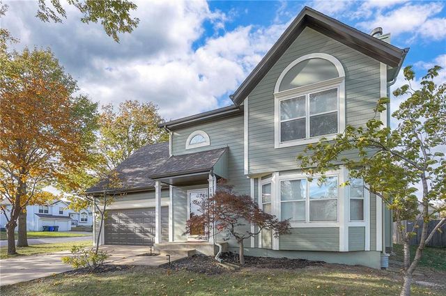 18570 W 161st Street W, Olathe, KS 66062