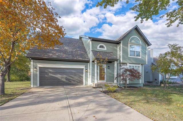 18570 W 161st Street W, Olathe, KS 66062