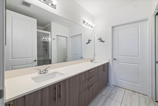 11701 Olivetti LN 202, Fort Myers, FL 33908