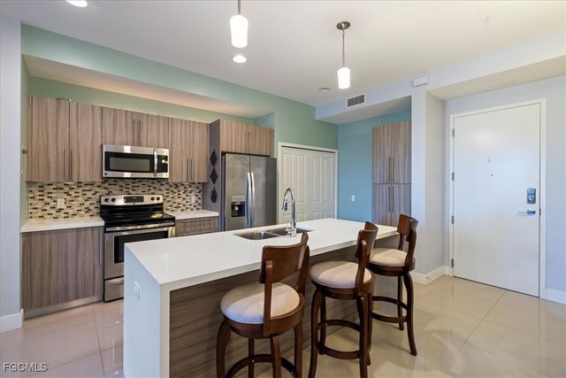 11701 Olivetti LN 202, Fort Myers, FL 33908