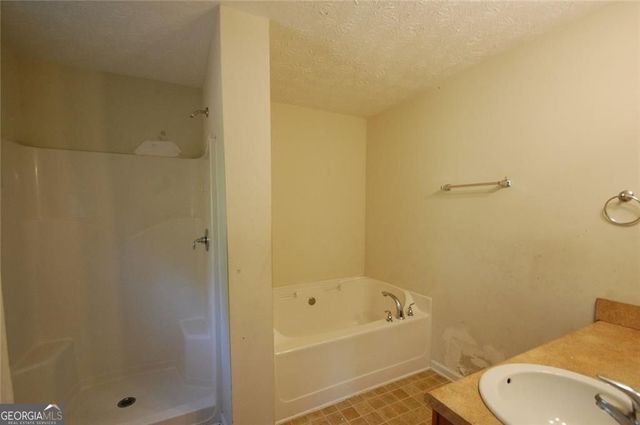 110 Rockefeller Lane, Dallas, GA 30157