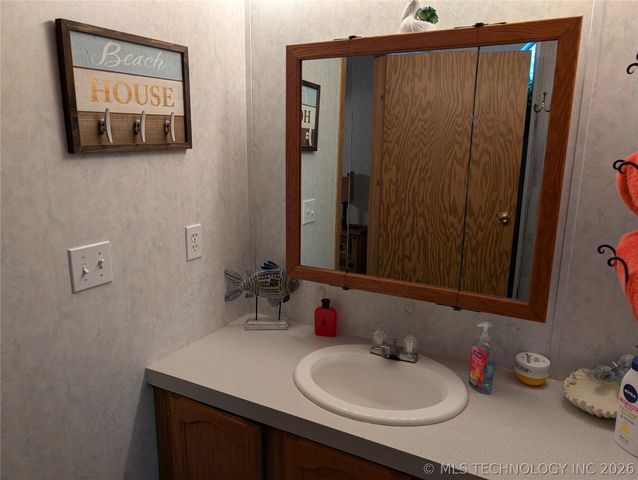 421189 E 1148 Road, Eufaula, OK 74432