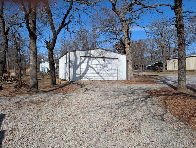 421189 E 1148 Road, Eufaula, OK 74432