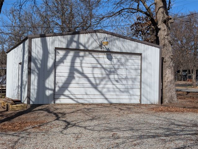 421189 E 1148 Road, Eufaula, OK 74432