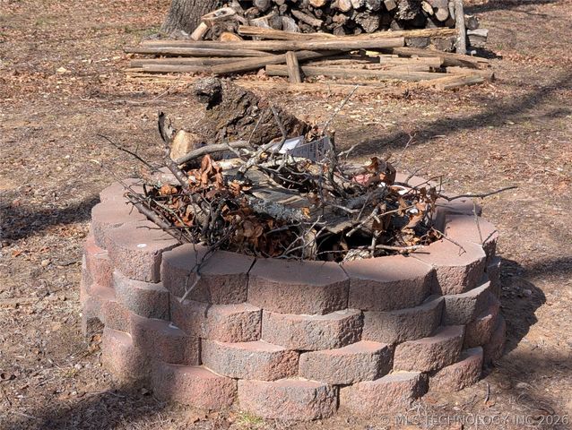 421189 E 1148 Road, Eufaula, OK 74432