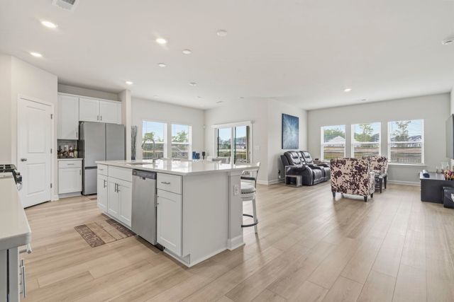 2413 Grand Meadow Dr., Longs, SC 29568