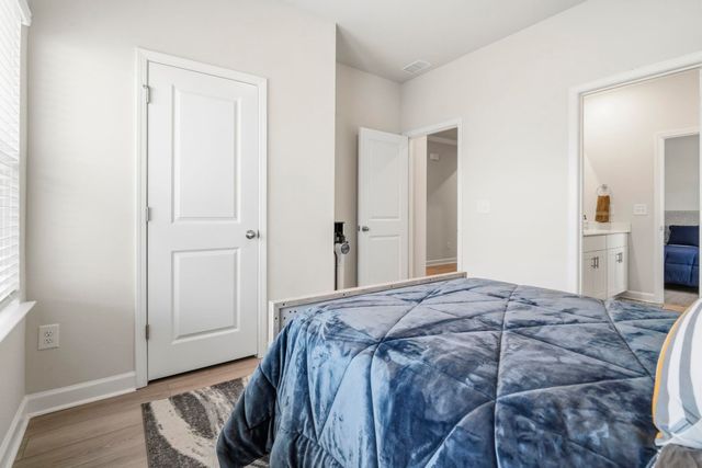 2413 Grand Meadow Dr., Longs, SC 29568