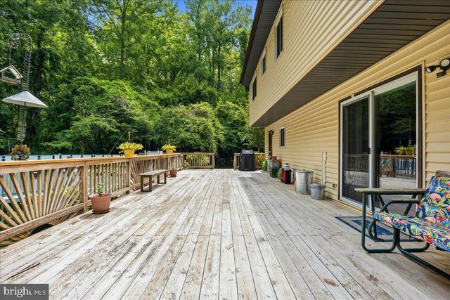 1400 PONDS WOOD RD, Huntingtown, MD 20639