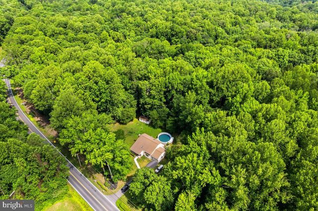 1400 PONDS WOOD RD, Huntingtown, MD 20639