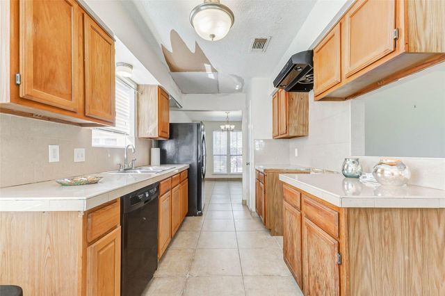 4247 Southchase Lane, Houston, TX 77014